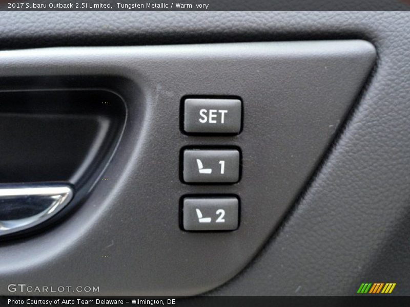 Tungsten Metallic / Warm Ivory 2017 Subaru Outback 2.5i Limited