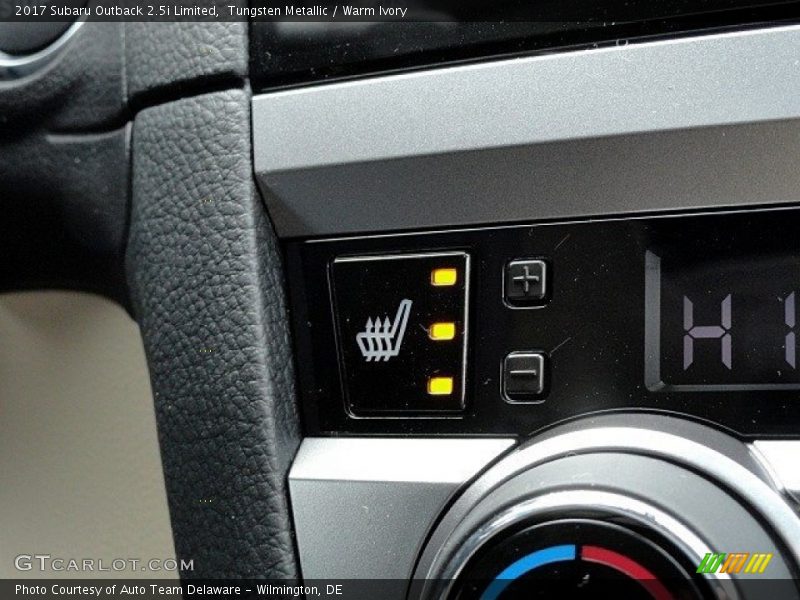 Tungsten Metallic / Warm Ivory 2017 Subaru Outback 2.5i Limited