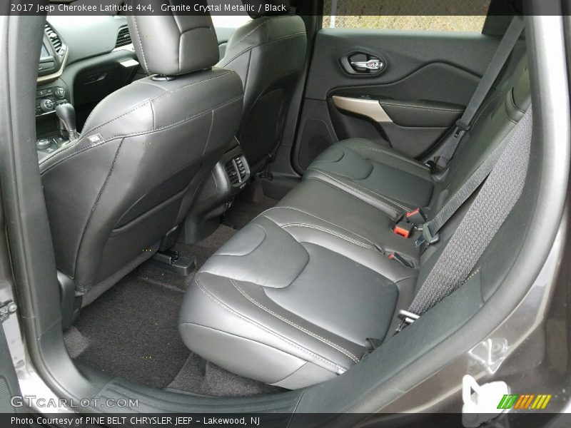 Granite Crystal Metallic / Black 2017 Jeep Cherokee Latitude 4x4