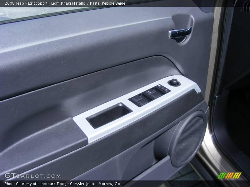 Light Khaki Metallic / Pastel Pebble Beige 2008 Jeep Patriot Sport