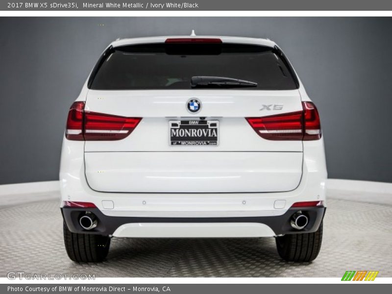 Mineral White Metallic / Ivory White/Black 2017 BMW X5 sDrive35i