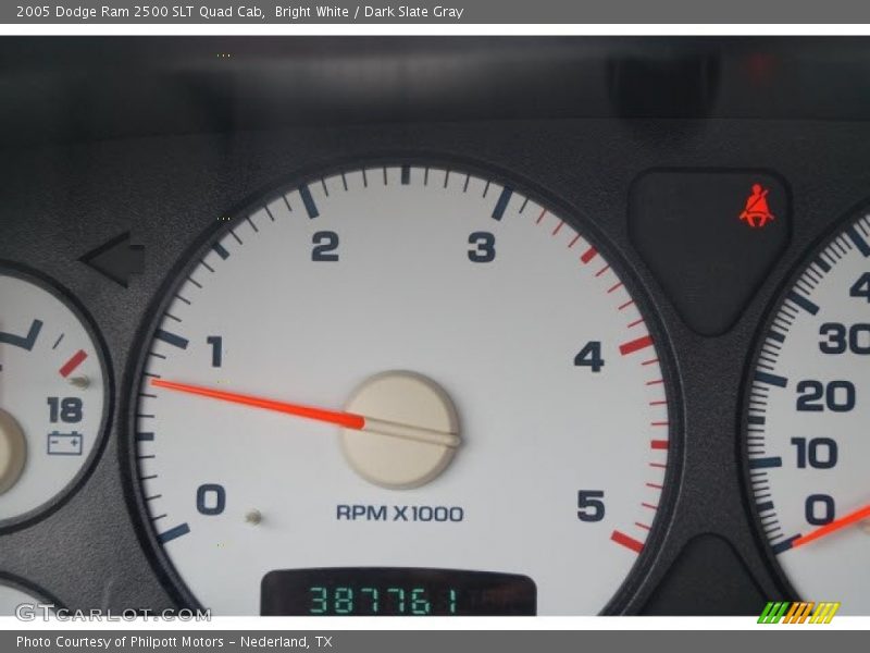 Bright White / Dark Slate Gray 2005 Dodge Ram 2500 SLT Quad Cab