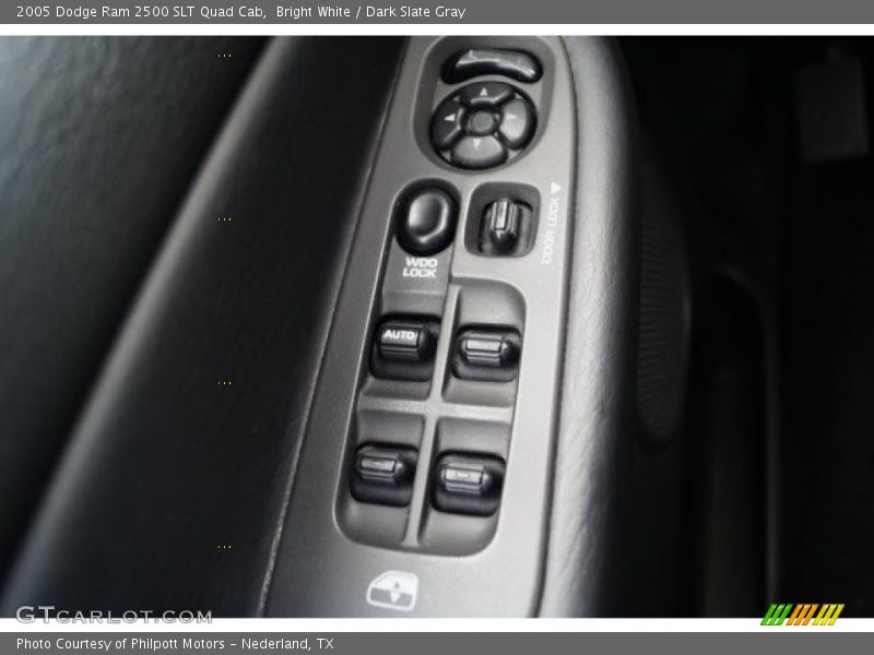 Bright White / Dark Slate Gray 2005 Dodge Ram 2500 SLT Quad Cab