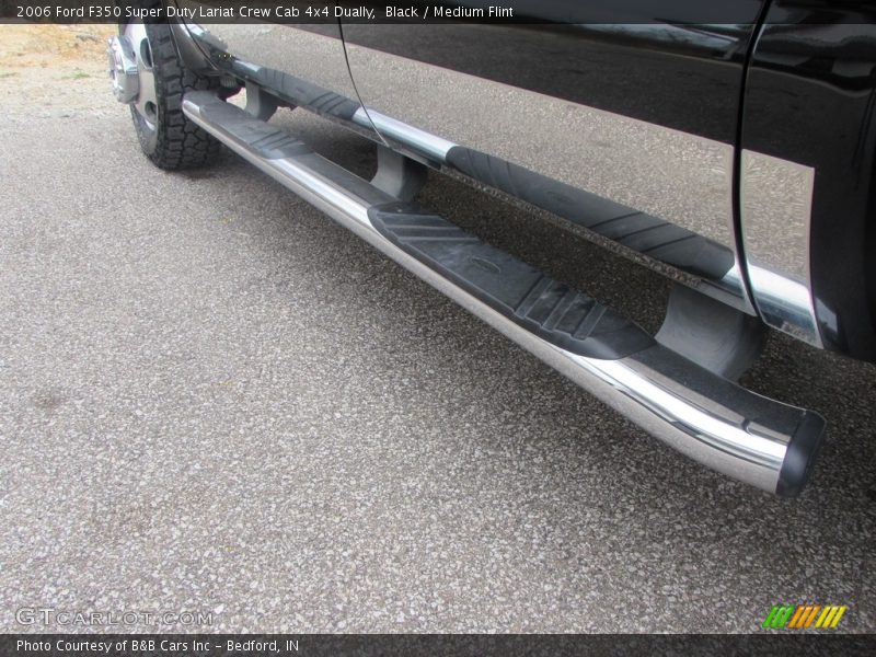 Black / Medium Flint 2006 Ford F350 Super Duty Lariat Crew Cab 4x4 Dually