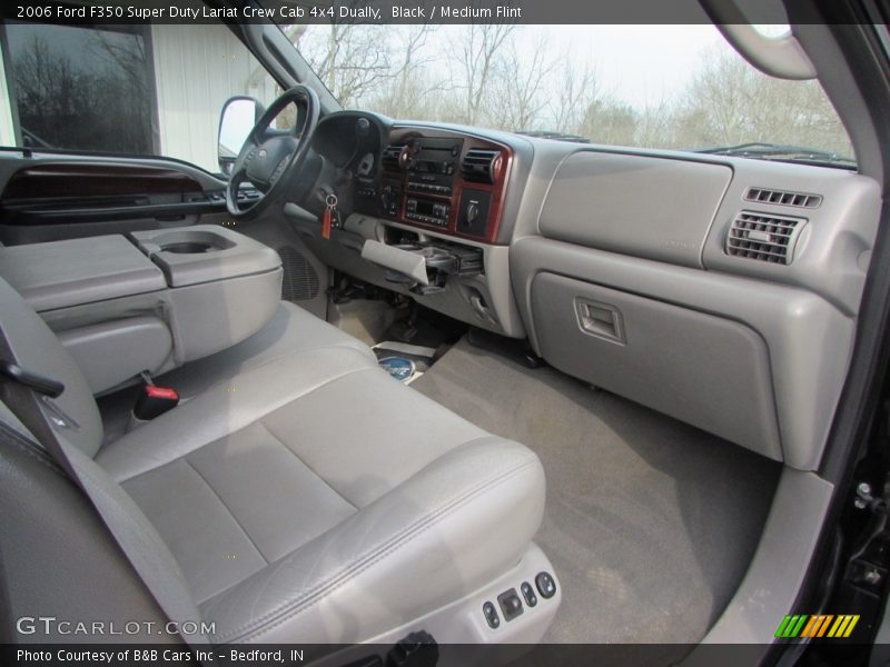 Black / Medium Flint 2006 Ford F350 Super Duty Lariat Crew Cab 4x4 Dually