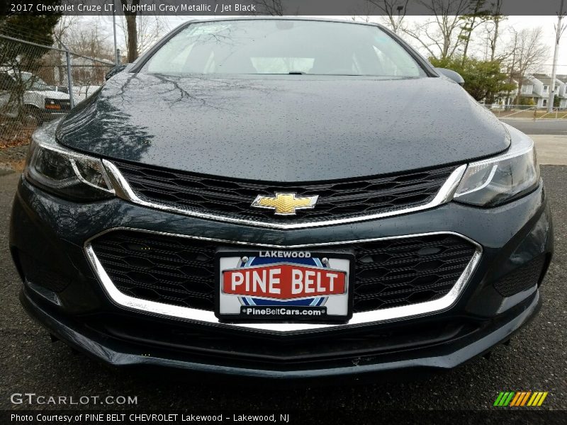 Nightfall Gray Metallic / Jet Black 2017 Chevrolet Cruze LT