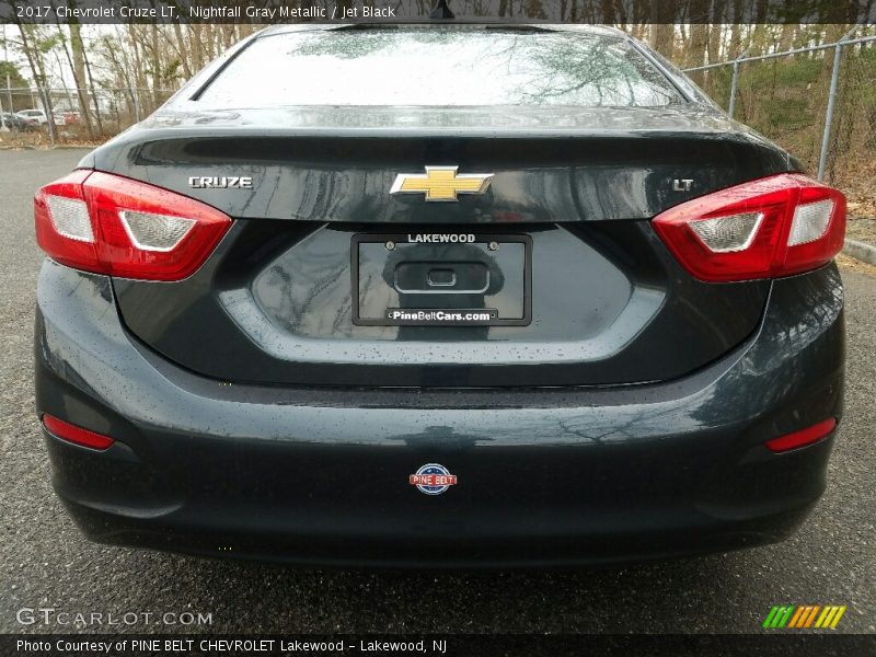 Nightfall Gray Metallic / Jet Black 2017 Chevrolet Cruze LT