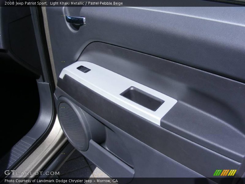 Light Khaki Metallic / Pastel Pebble Beige 2008 Jeep Patriot Sport