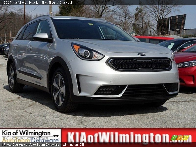Silky Silver / Charcoal 2017 Kia Niro LX Hybrid