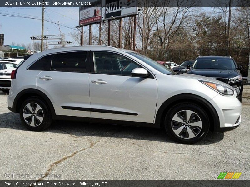 Silky Silver / Charcoal 2017 Kia Niro LX Hybrid