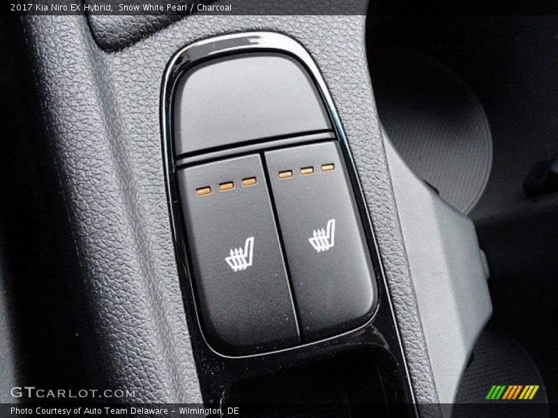 Snow White Pearl / Charcoal 2017 Kia Niro EX Hybrid