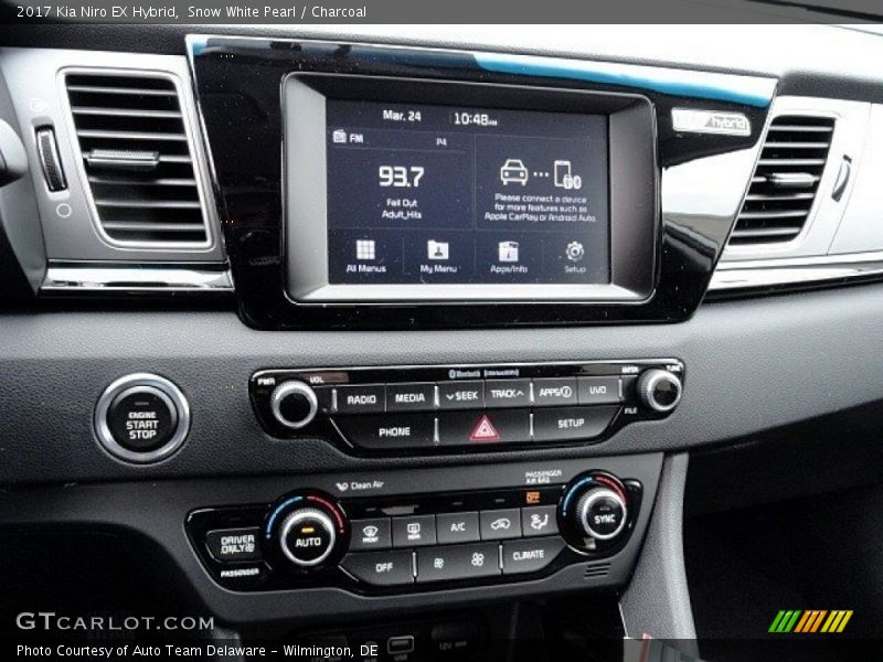 Controls of 2017 Niro EX Hybrid
