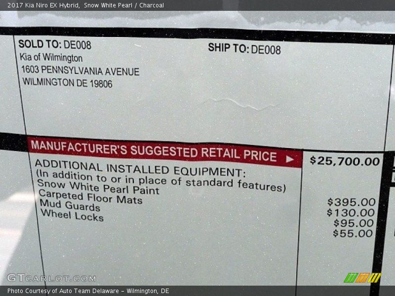 Snow White Pearl / Charcoal 2017 Kia Niro EX Hybrid