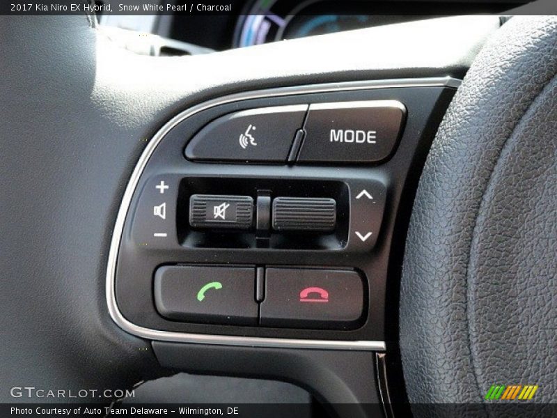 Snow White Pearl / Charcoal 2017 Kia Niro EX Hybrid