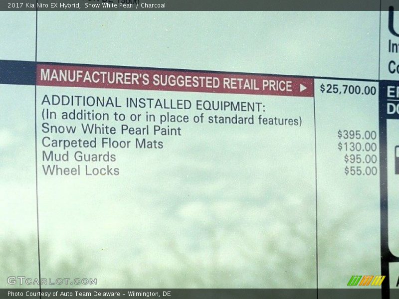 Snow White Pearl / Charcoal 2017 Kia Niro EX Hybrid