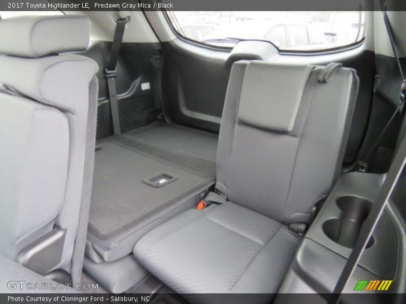 Predawn Gray Mica / Black 2017 Toyota Highlander LE