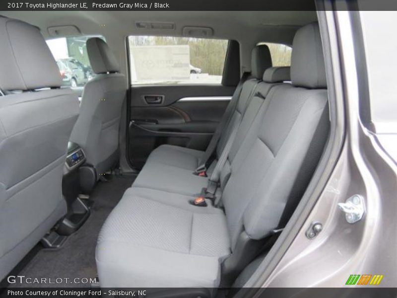 Predawn Gray Mica / Black 2017 Toyota Highlander LE