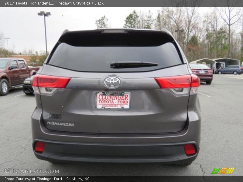 Predawn Gray Mica / Black 2017 Toyota Highlander LE
