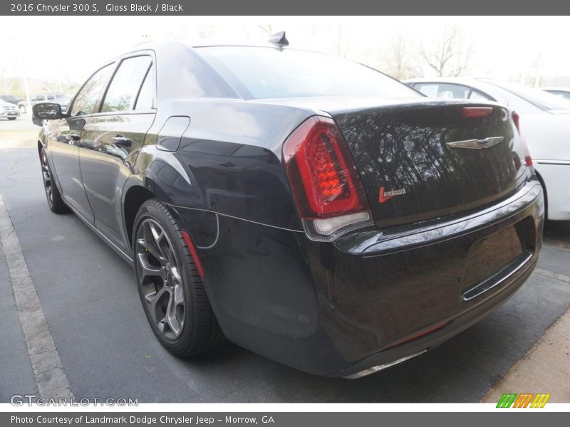 Gloss Black / Black 2016 Chrysler 300 S