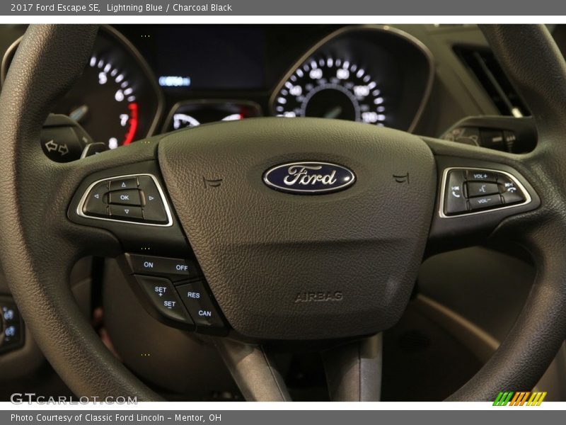 Lightning Blue / Charcoal Black 2017 Ford Escape SE