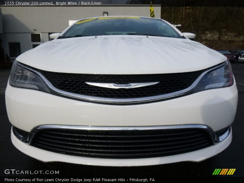 Bright White / Black/Linen 2015 Chrysler 200 Limited