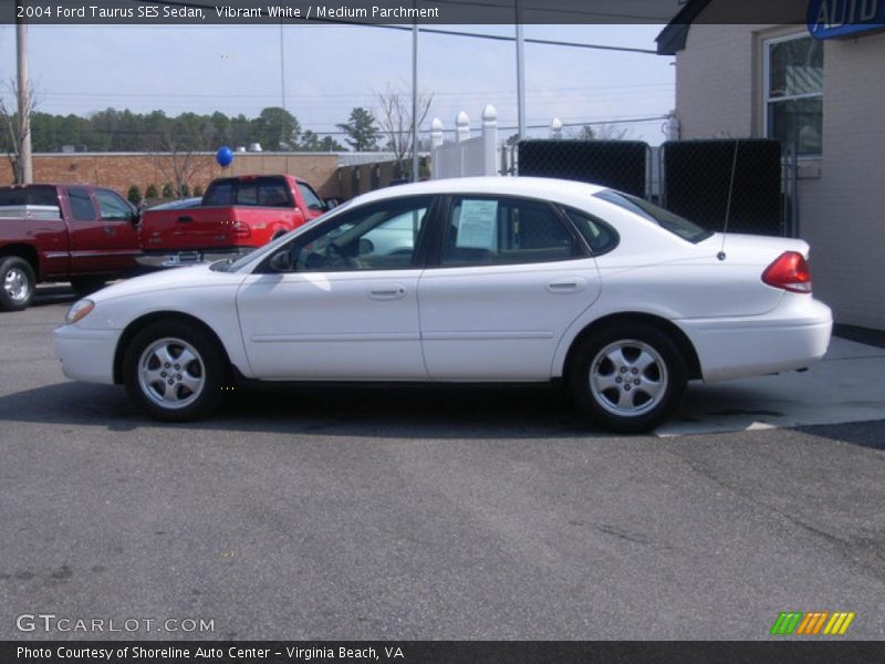 Vibrant White / Medium Parchment 2004 Ford Taurus SES Sedan