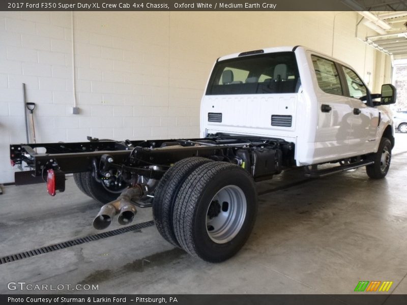 Oxford White / Medium Earth Gray 2017 Ford F350 Super Duty XL Crew Cab 4x4 Chassis