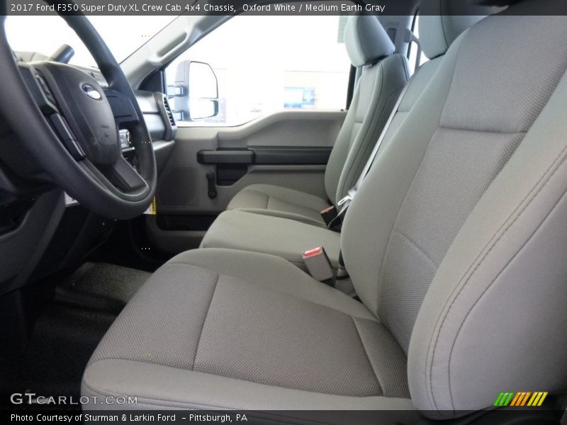 Oxford White / Medium Earth Gray 2017 Ford F350 Super Duty XL Crew Cab 4x4 Chassis