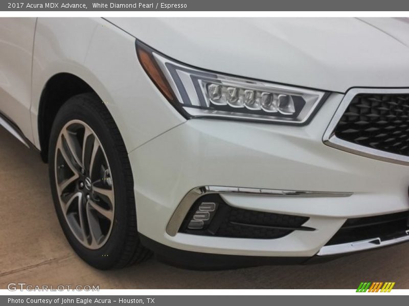 White Diamond Pearl / Espresso 2017 Acura MDX Advance