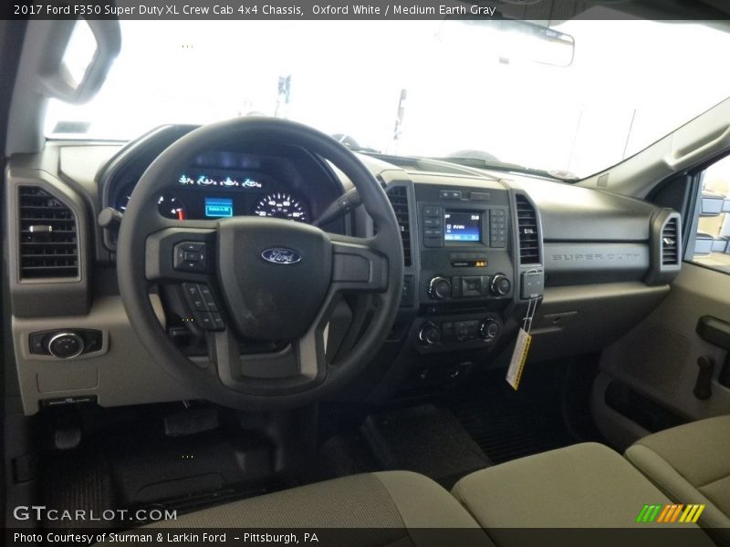 Oxford White / Medium Earth Gray 2017 Ford F350 Super Duty XL Crew Cab 4x4 Chassis