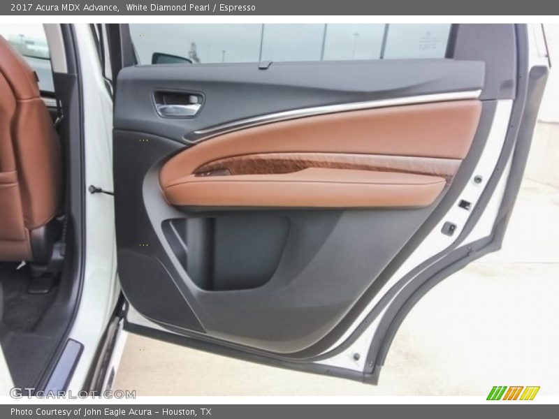 White Diamond Pearl / Espresso 2017 Acura MDX Advance