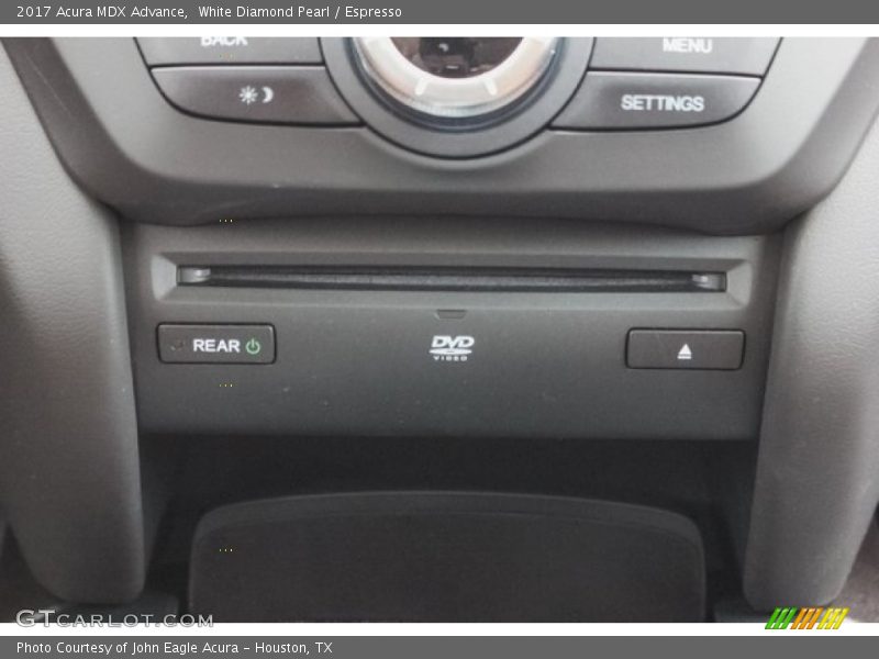 White Diamond Pearl / Espresso 2017 Acura MDX Advance