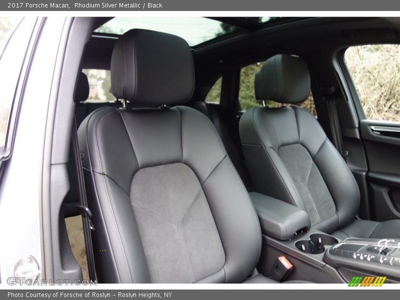 Front Seat of 2017 Macan 