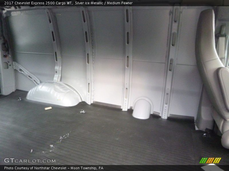 Silver Ice Metallic / Medium Pewter 2017 Chevrolet Express 2500 Cargo WT
