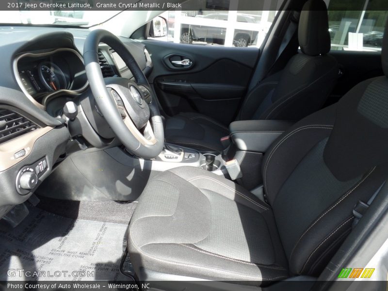 Granite Crystal Metallic / Black 2017 Jeep Cherokee Latitude
