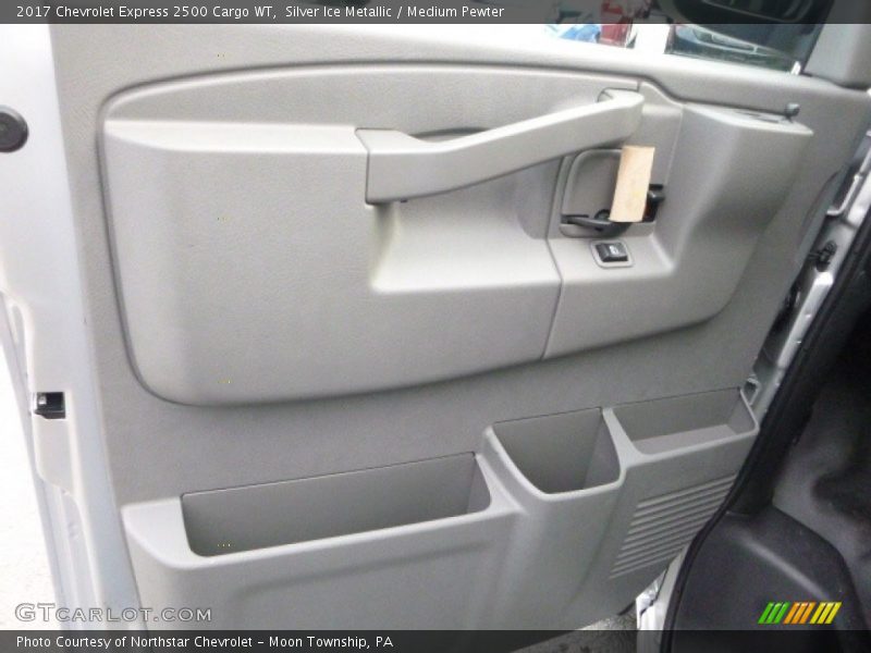 Silver Ice Metallic / Medium Pewter 2017 Chevrolet Express 2500 Cargo WT
