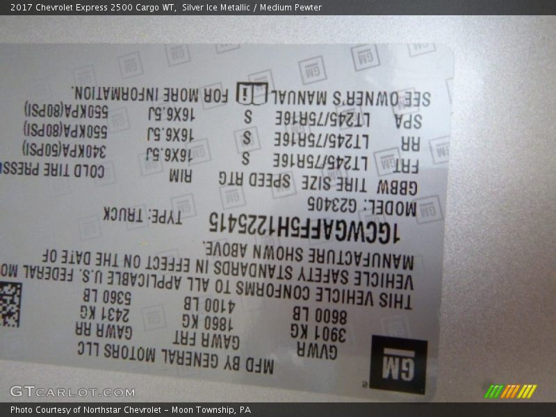 Silver Ice Metallic / Medium Pewter 2017 Chevrolet Express 2500 Cargo WT