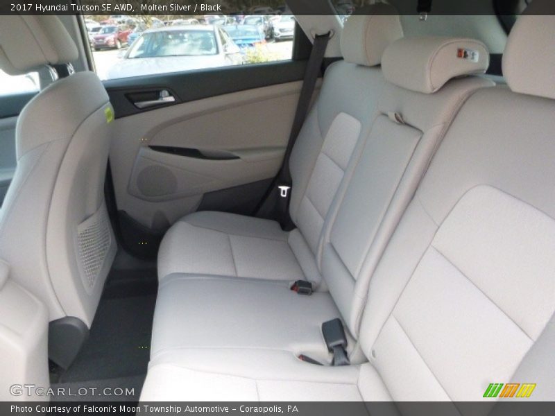 Molten Silver / Black 2017 Hyundai Tucson SE AWD
