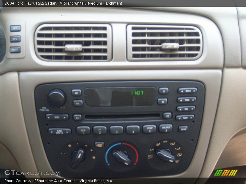 Vibrant White / Medium Parchment 2004 Ford Taurus SES Sedan