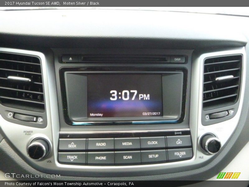 Molten Silver / Black 2017 Hyundai Tucson SE AWD
