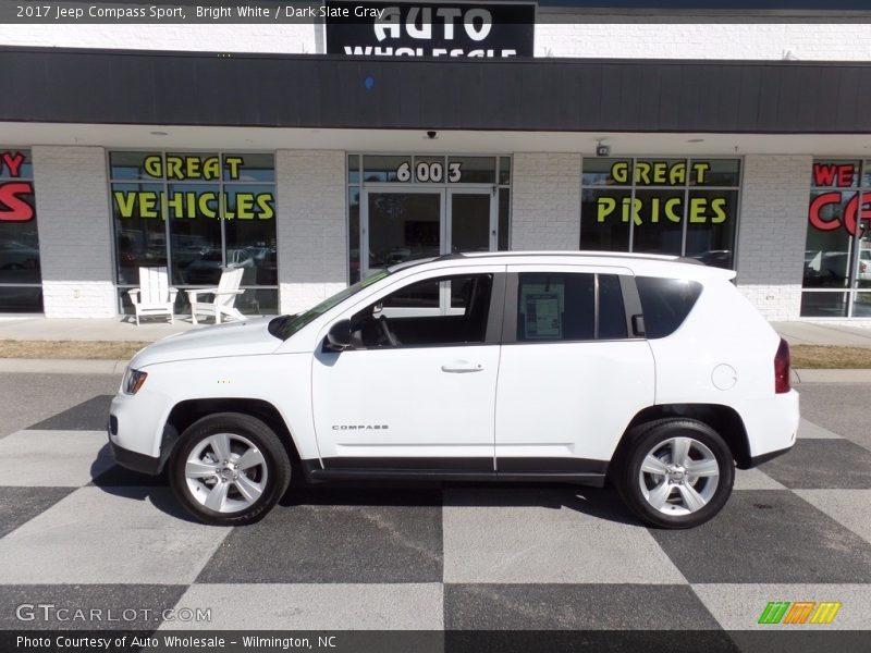 Bright White / Dark Slate Gray 2017 Jeep Compass Sport