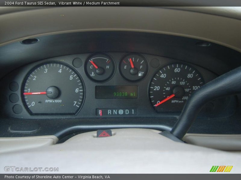 Vibrant White / Medium Parchment 2004 Ford Taurus SES Sedan