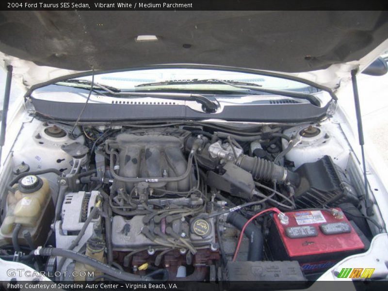 Vibrant White / Medium Parchment 2004 Ford Taurus SES Sedan