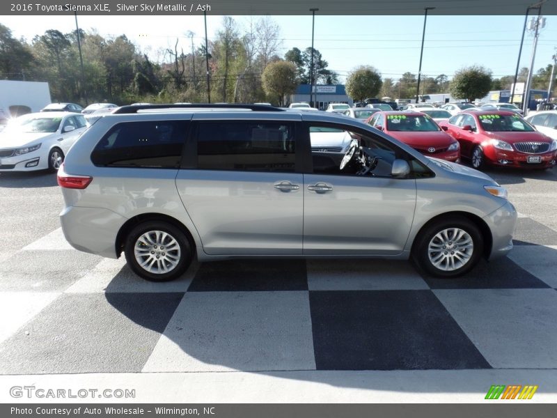 Silver Sky Metallic / Ash 2016 Toyota Sienna XLE