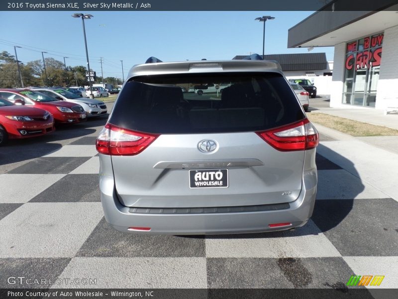 Silver Sky Metallic / Ash 2016 Toyota Sienna XLE