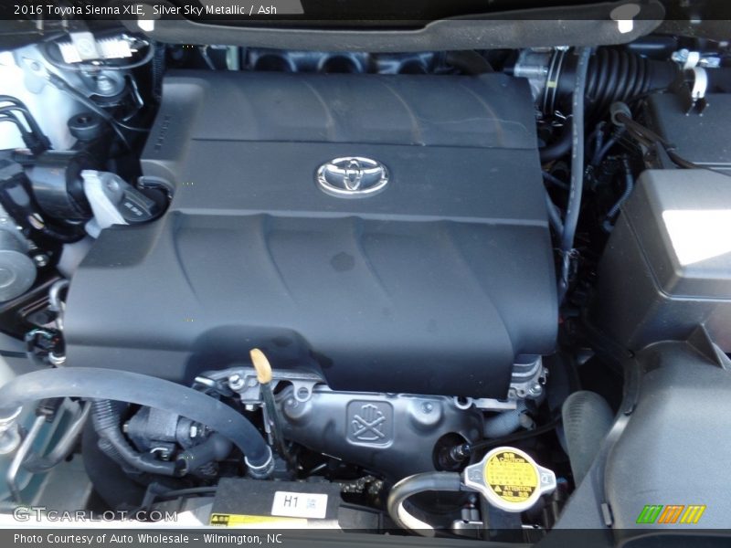 Silver Sky Metallic / Ash 2016 Toyota Sienna XLE