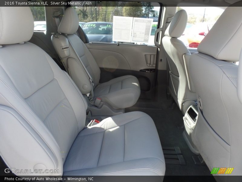 Silver Sky Metallic / Ash 2016 Toyota Sienna XLE