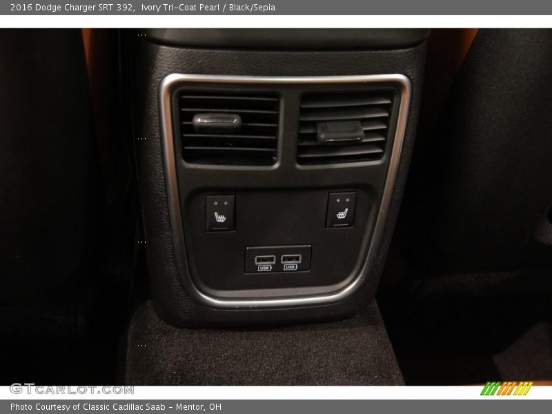 Ivory Tri-Coat Pearl / Black/Sepia 2016 Dodge Charger SRT 392