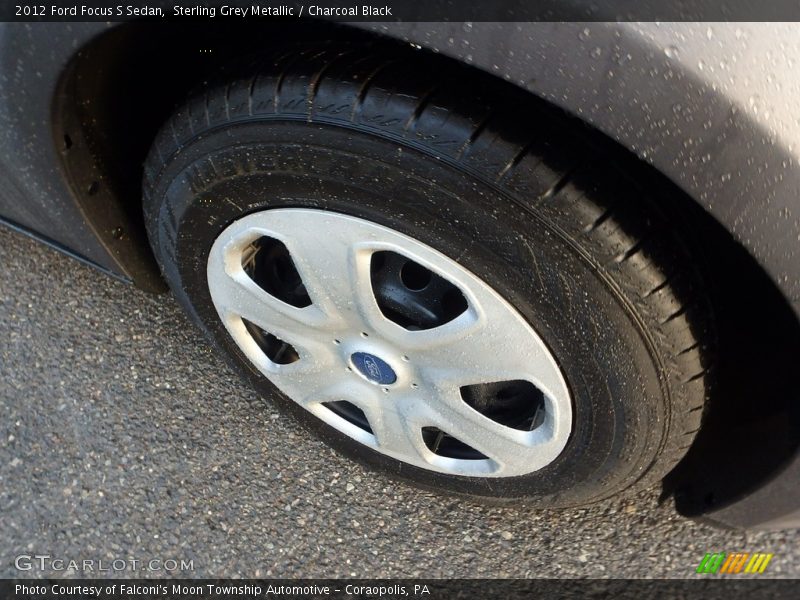 Sterling Grey Metallic / Charcoal Black 2012 Ford Focus S Sedan