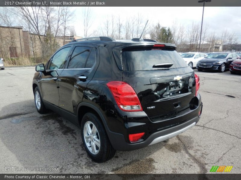 Mosaic Black Metallic / Jet Black 2017 Chevrolet Trax LT